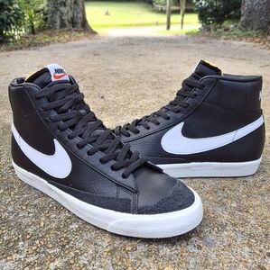 Nike Black and White Leather Sneakers